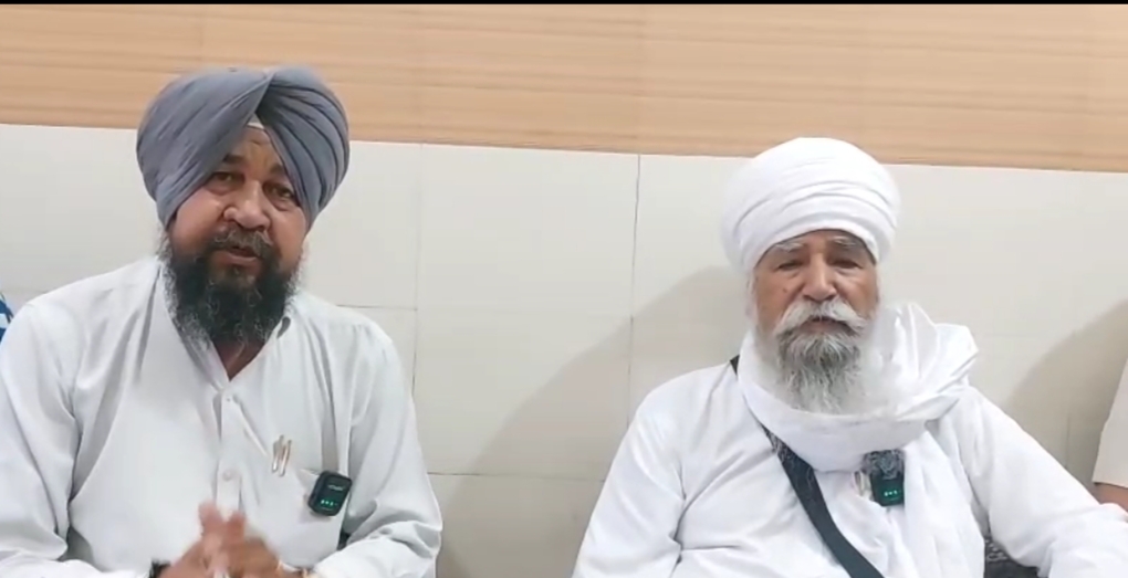 Senior journalist Daljit Ajnoha had a special meeting with the great Sant Baba Sucha Singh Ji